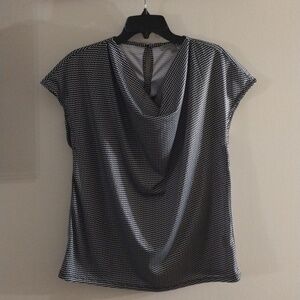 Alex & Parker NWOT Large black & white design, satin stretch, cowl neck blouse